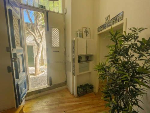 Historical Bica - 3 Bedroom Apartment リスボン エクステリア 写真