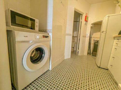 Historical Bica - 3 Bedroom Apartment リスボン エクステリア 写真